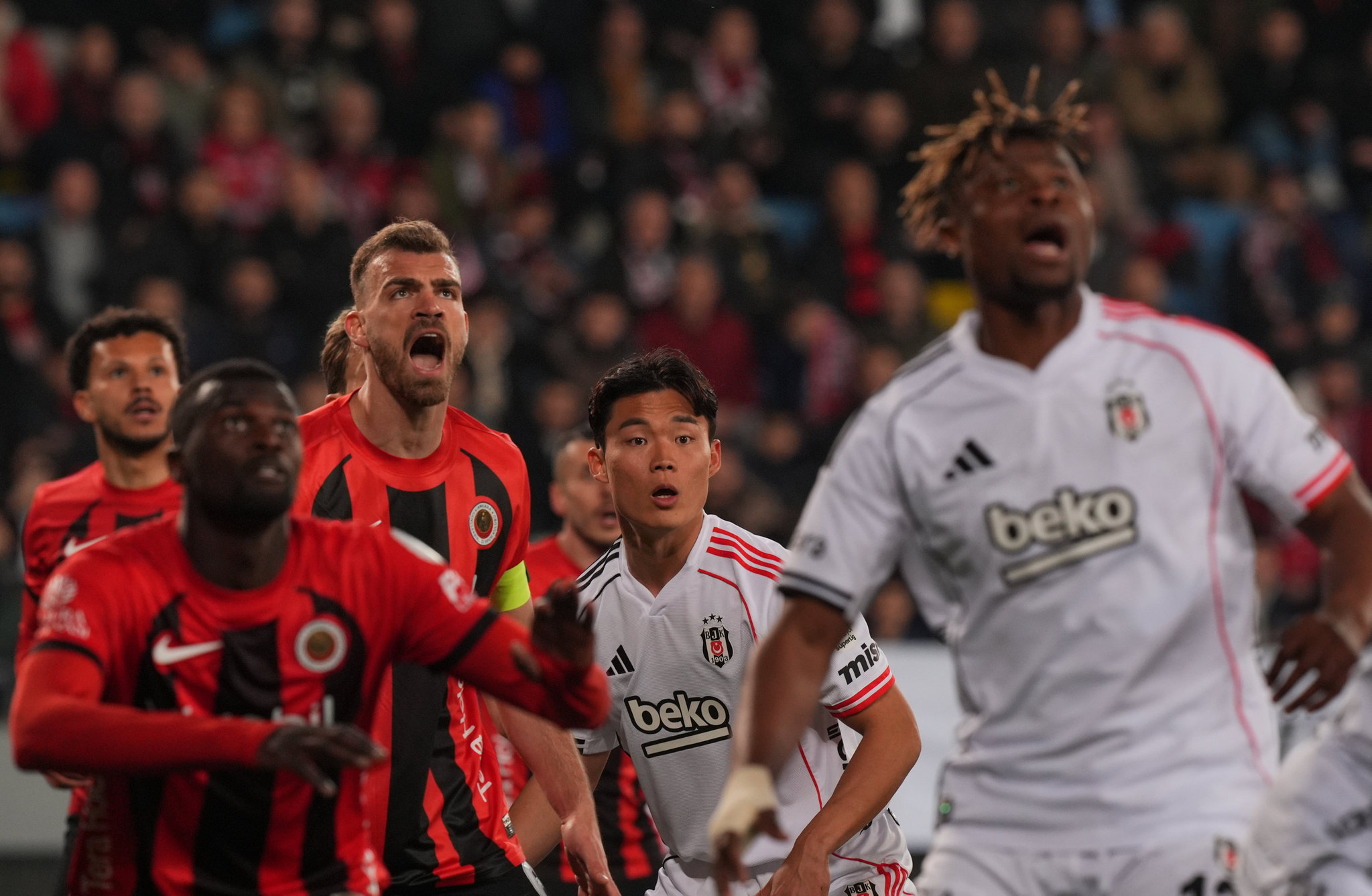 Spor yazarları Natura Dünyası Gençlerbirliği-Beşiktaş maçını yorumladı!