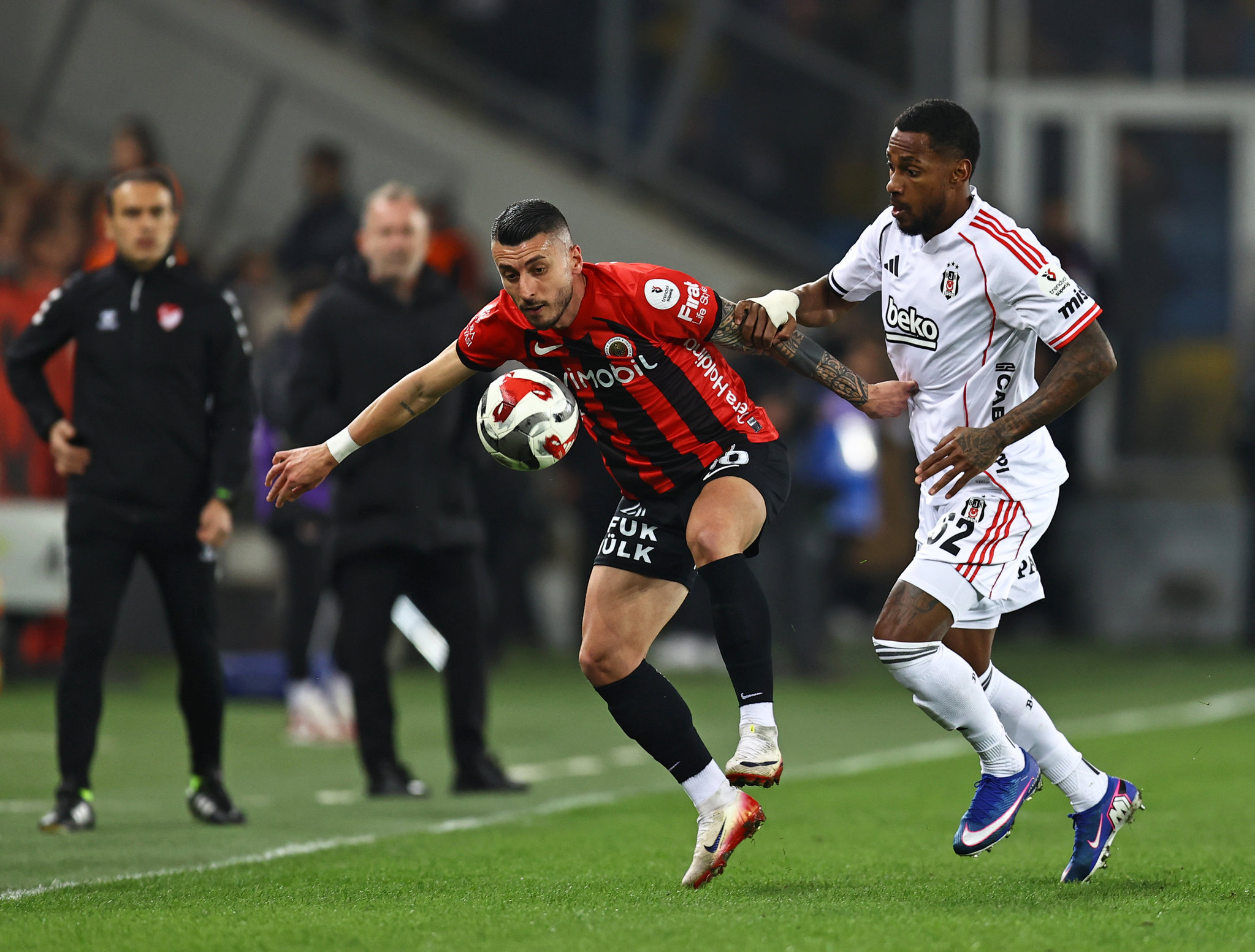 Spor yazarları Natura Dünyası Gençlerbirliği-Beşiktaş maçını yorumladı!