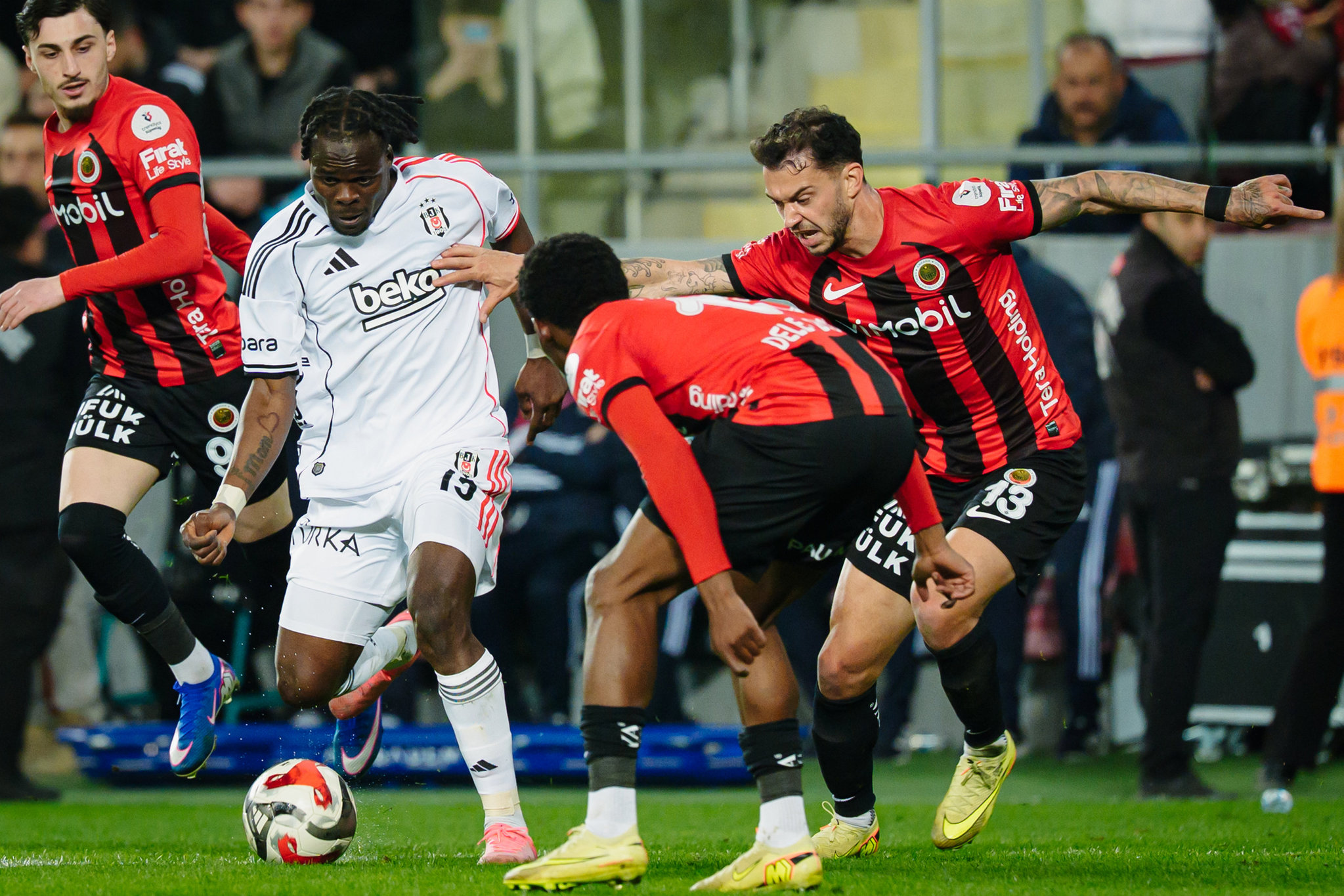 Spor yazarları Natura Dünyası Gençlerbirliği-Beşiktaş maçını yorumladı!