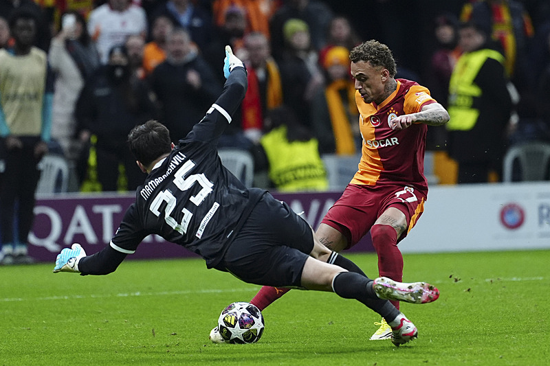 Galatasaray’dan flaş karar! Lang’ın opsiyonu kullanılacak mı?