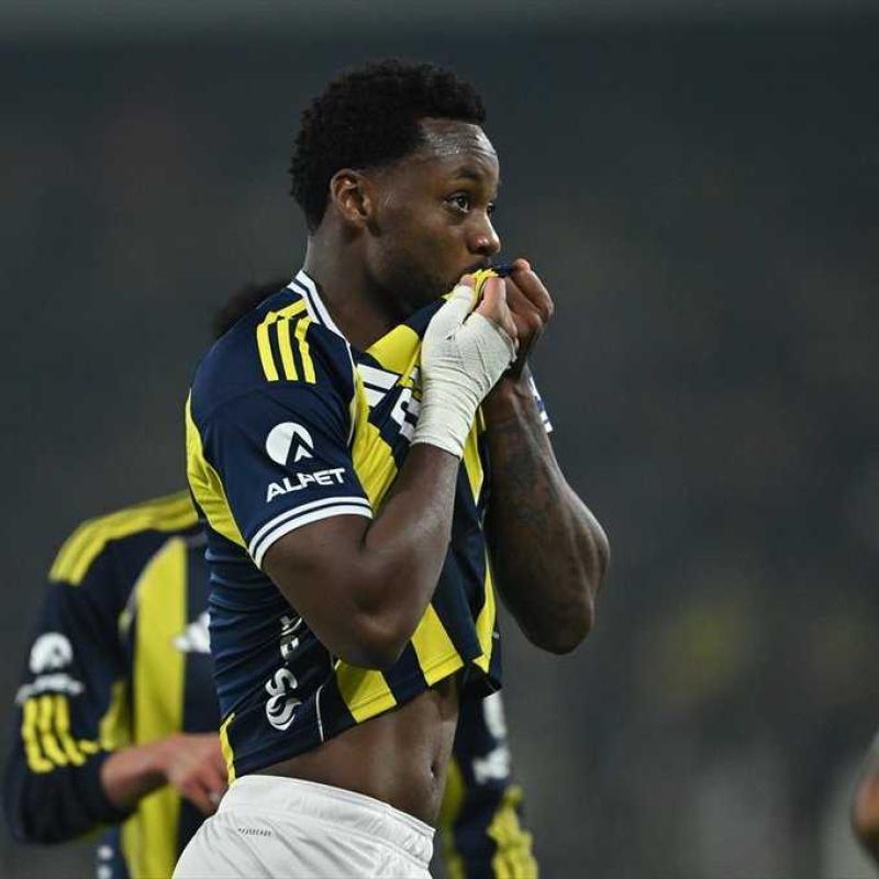 Jhon Duran’a büyük şok! Kötü haber geldi