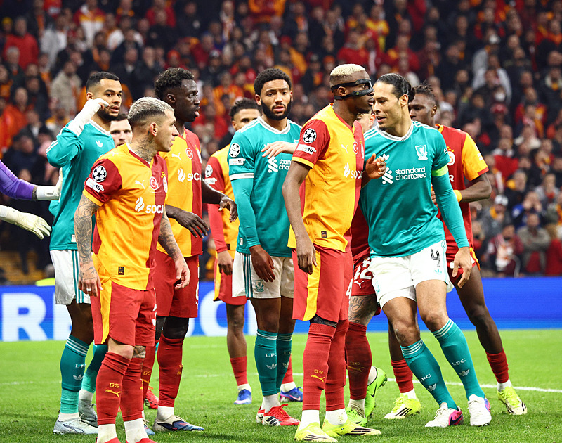 Galatasaraylı 4 yıldız Liverpool maçında izlenecek!