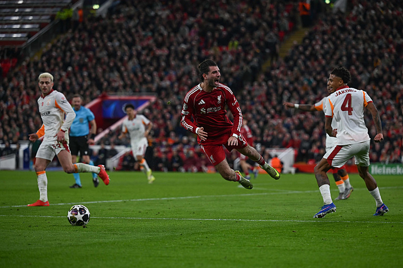 Spor yazarları Liverpool-Galatasaray maçını yorumladı!