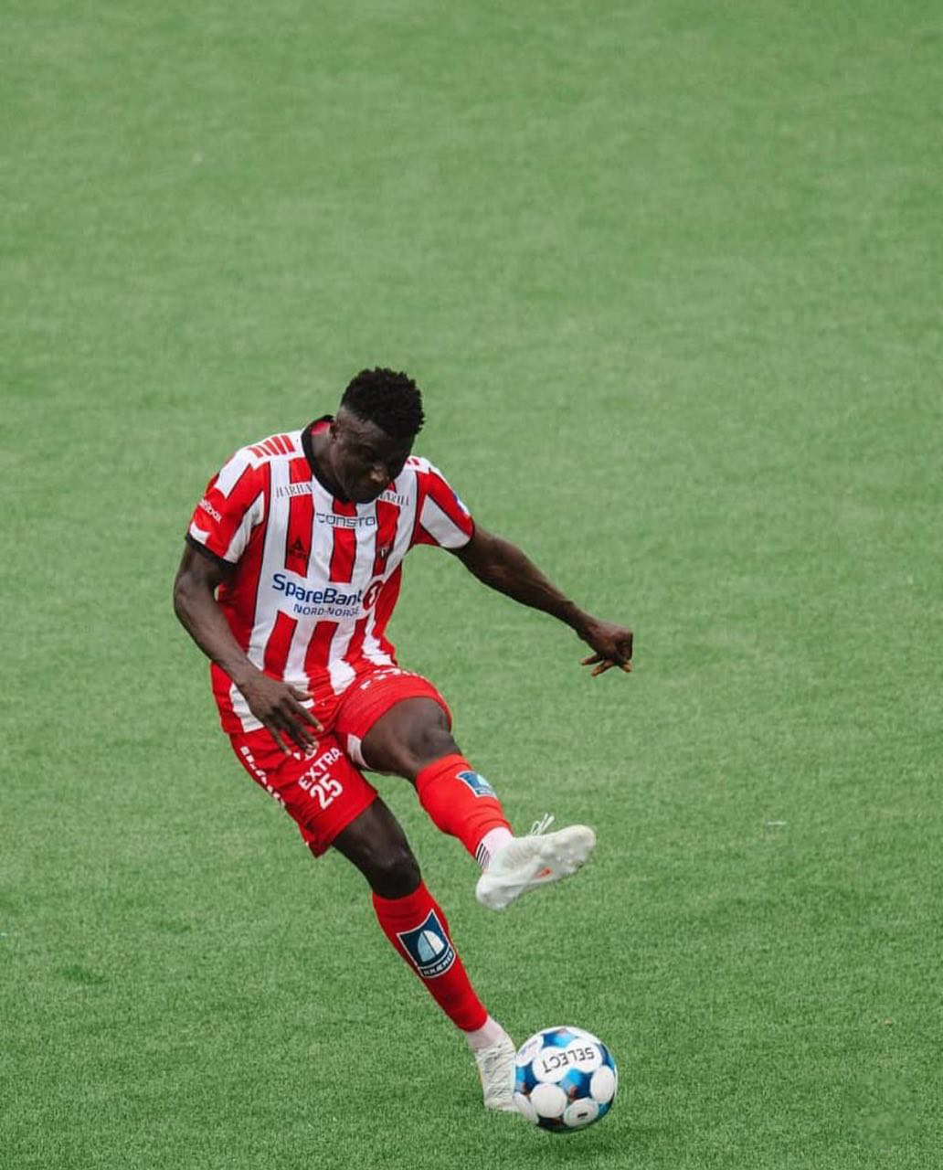 Fenerbahçe’ye Gambiyalı ’wonderkid’: Abubacarr Sedi Kinteh!