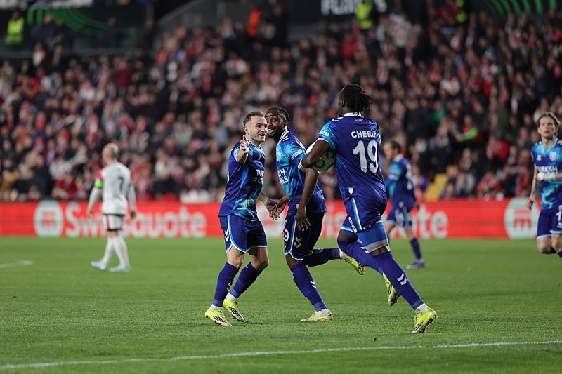 Temsilcilerimizin bu sezonki UEFA gelirleri belli oldu! Beşiktaş, Fenerbahçe ve Galatasaray...