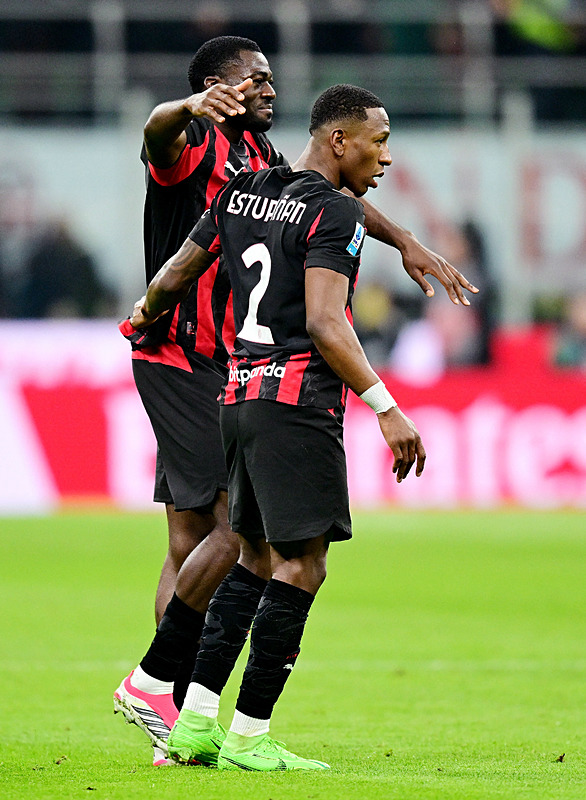 TRANSFER HABERİ: Galatasaray’a 28 milyon Euro’luk orta saha!