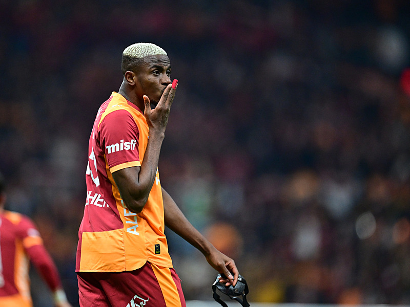 Victor Osimhen’den çarpıcı sözler! Geri dönüş tarihini açıkladı