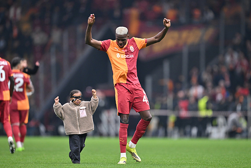 Victor Osimhen’den çarpıcı sözler! Geri dönüş tarihini açıkladı