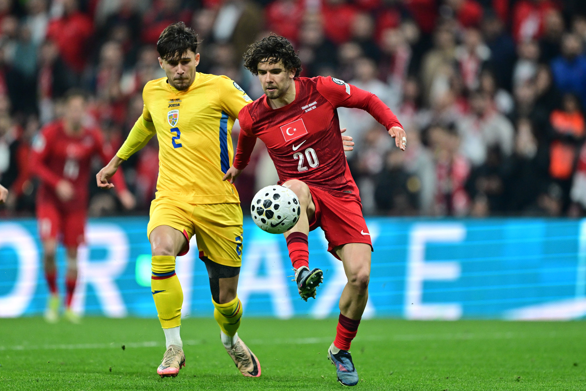 Usta yazardan A Milli Takım’a övgü! Bizim kadar stresli değildiler!