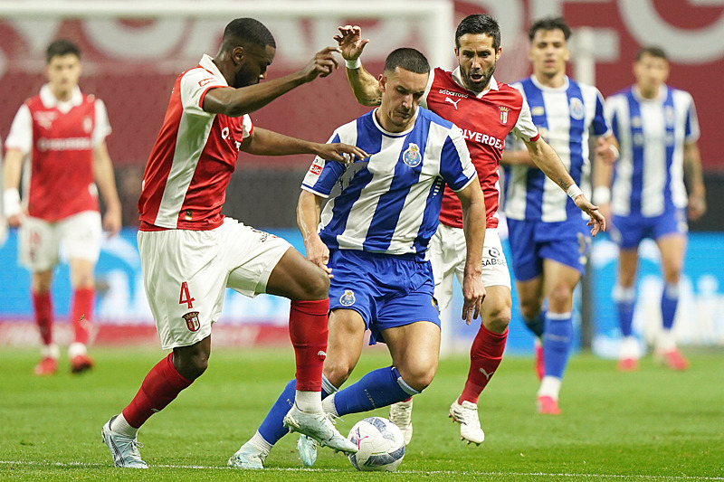 Galatasaray’dan bomba transfer! Bu hamle büyük ses getirir