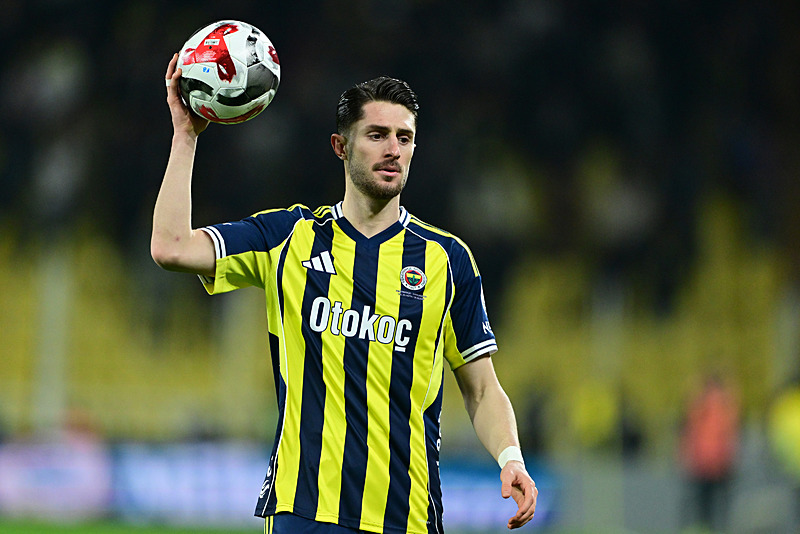 Avrupa devleri Fenerbahçe’nin yıldızını paylaşmıyor!