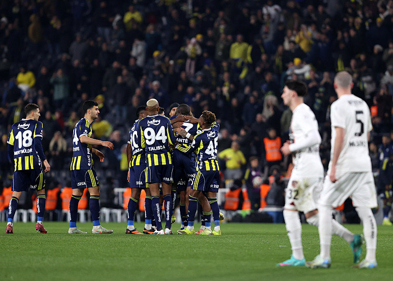 Fenerbahçe’de Kante’nin sözleşmesindeki bilinmeyen madde ortaya çıktı!