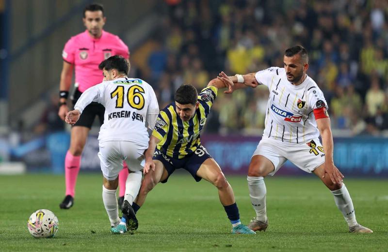 Fenerbahçe’den Emre Mor için üç kulüp sıraya girdi!