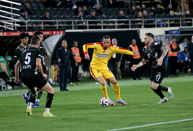 Galatasaray’a Koopmeiners’ten güzel haber! Transferde ilginç detay