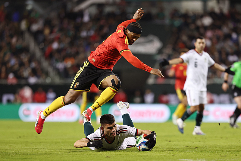 Fenerbahçe için santrfor transferinde kritik eşik! Dünya Kupası belirleyici olacak