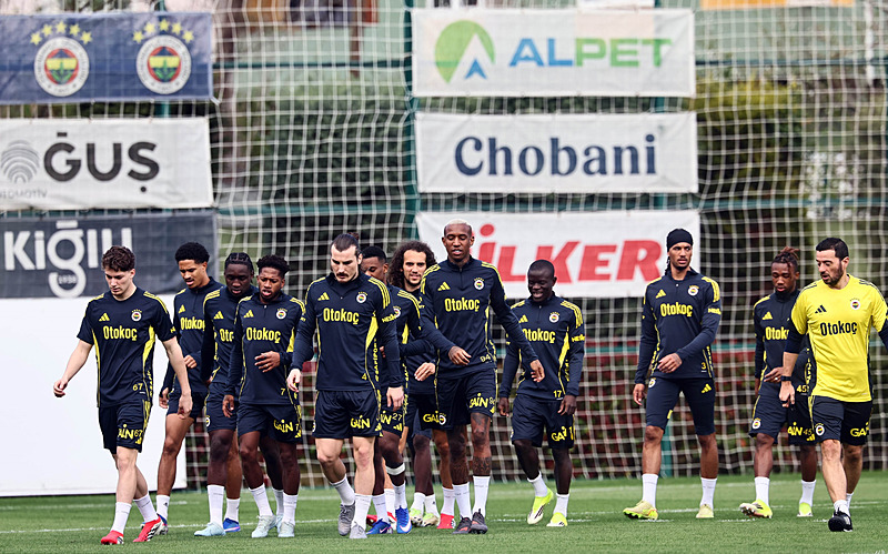 Fenerbahçe’de Tedesco’dan Beşiktaş derbisi öncesi uyarı!