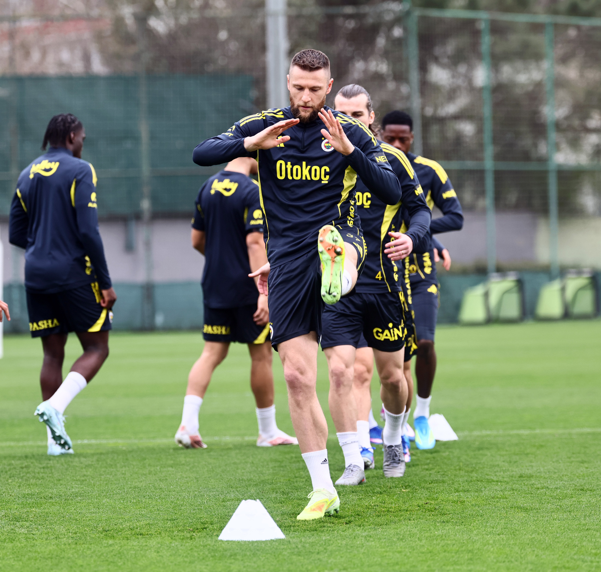 Fenerbahçe’de Sadettin Saran Beşiktaş derbisi için kesenin ağzını açtı!
