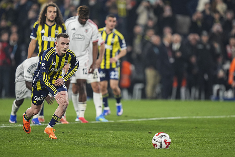 Usta yazarlar yorumladı! Süper Lig’de hangi takım şampiyon olacak?