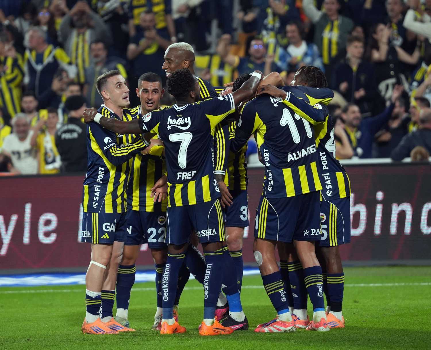 TRANSFER HABERİ: Fenerbahçe’de flaş Fred gelişmesi!