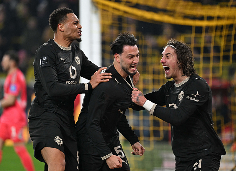 Galatasaray’a transferde müjdeli haber! Borussia Dortmund...