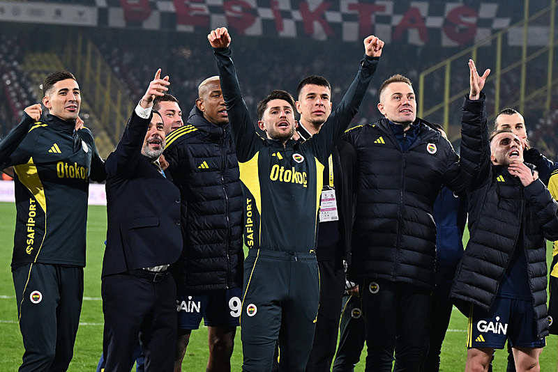 Fenerbahçe’den yıldız isme rekor bedel! Orta sahada revizyon planlanıyor