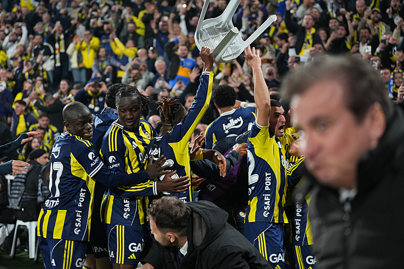 Fenerbahçe’den yıldız isme rekor bedel! Orta sahada revizyon planlanıyor