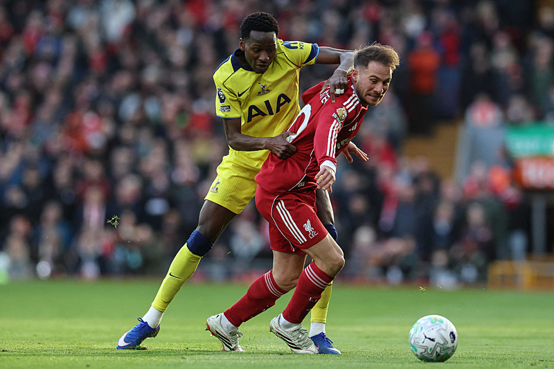 Fenerbahçe’den yıldız isme rekor bedel! Orta sahada revizyon planlanıyor