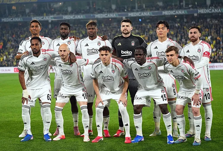 Yapay zekadan şampiyonluk oranlarına dair yeni tahmin! İşte yarışta son durum