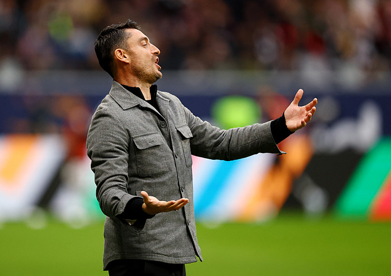 Galatasaray’a Albert Riera’dan sürpriz transfer!