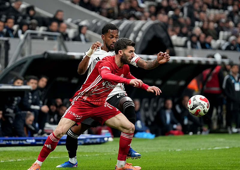 Spor yazarlarından Beşiktaş-Hesap.com Antalyaspor maçı yorumları!