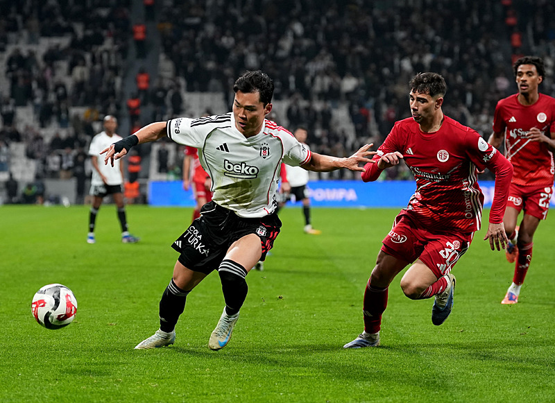 Spor yazarlarından Beşiktaş-Hesap.com Antalyaspor maçı yorumları!