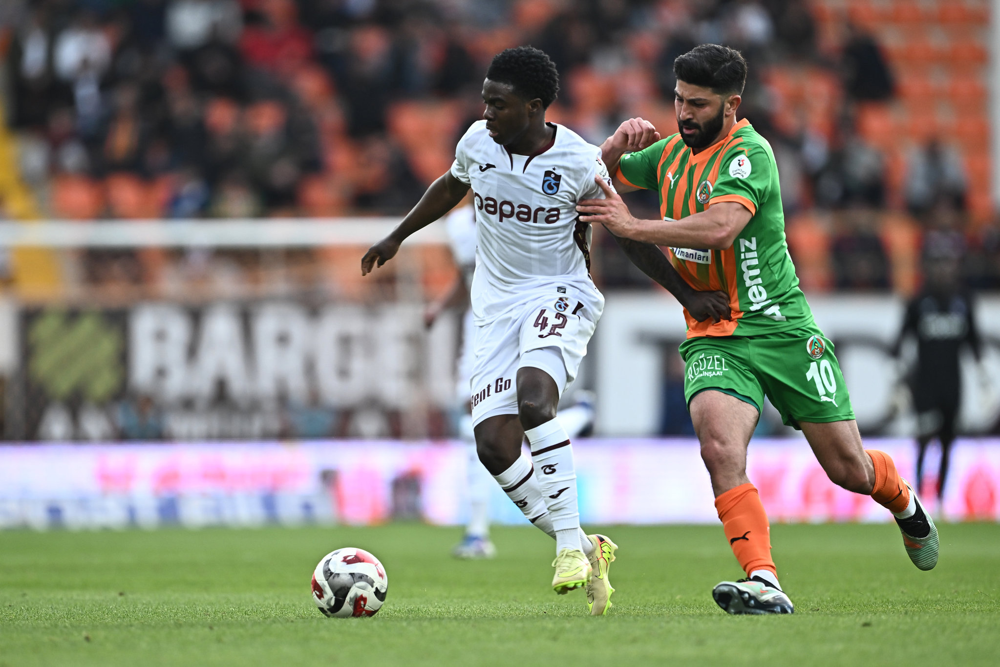 Spor yazarları Corendon Alanyaspor-Trabzonspor maçını değerlendirdi: Ancak bu kadar kötü maç yönetilebilirdi!