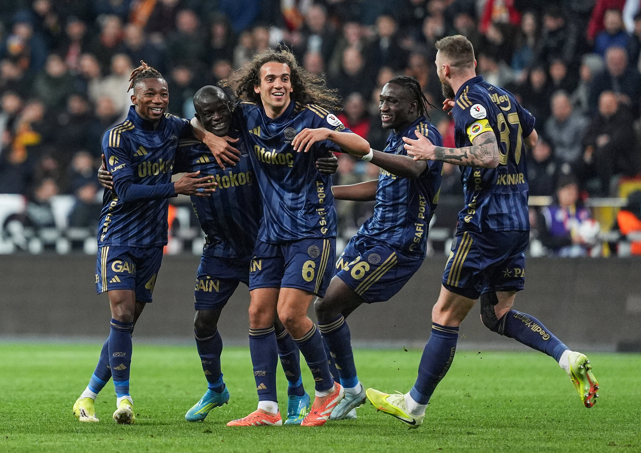 Ahmet Çakar’dan Zecorner Kayserispor-Fenerbahçe maçı değerlendirmesi!