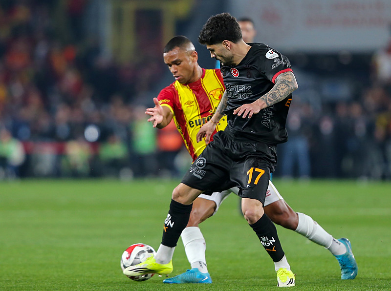 Galatasaray evinde 3 puan peşinde! İşte Okan Buruk’un Kocaelispor maçı ilk 11’i