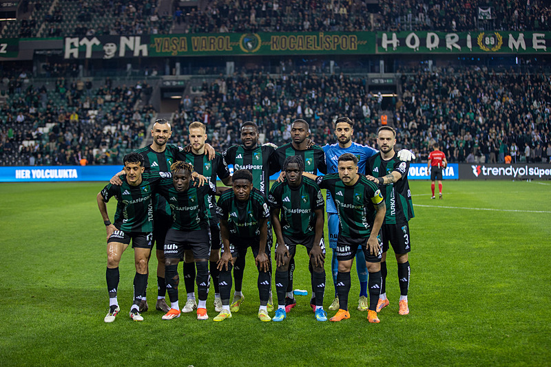 Galatasaray evinde 3 puan peşinde! İşte Okan Buruk’un Kocaelispor maçı ilk 11’i