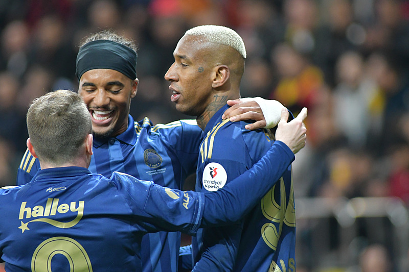 Şampiyonluk için kıyasıya yarış! İşte kalan maçlar