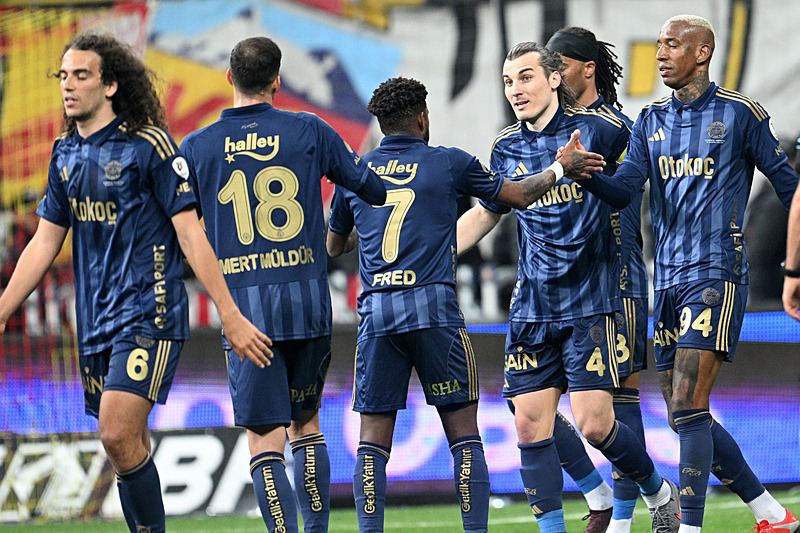 Şampiyonluk için kıyasıya yarış! İşte kalan maçlar