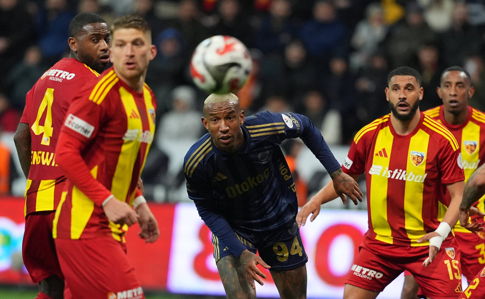 Spor yazarları, Zecorner Kayserispor-Fenerbahçe maçını yorumladı: Maçın kontrolü 2 Fransız’daydı!