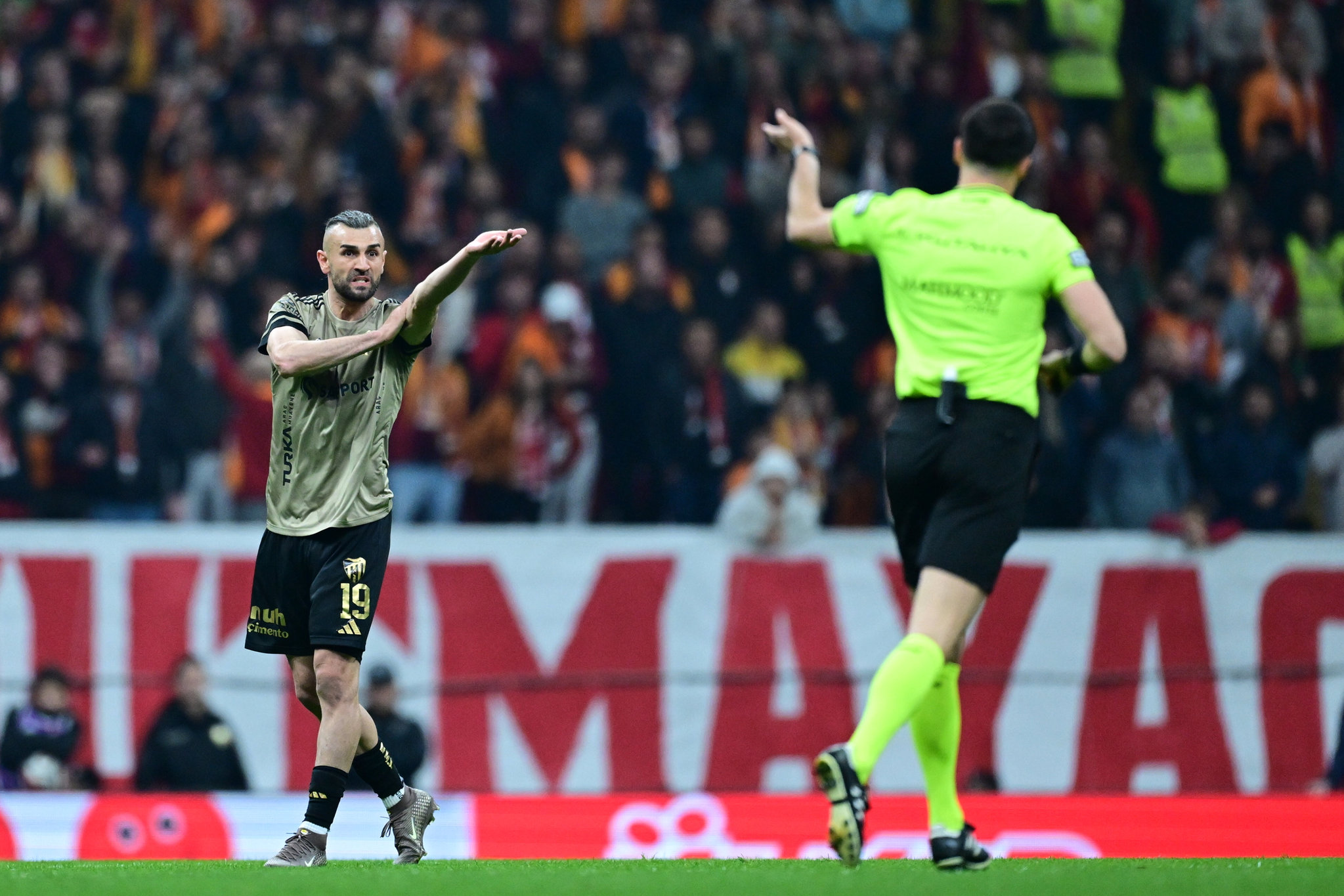 Spor yazarları Galatasaray-Kocaelispor maçını yorumladı!