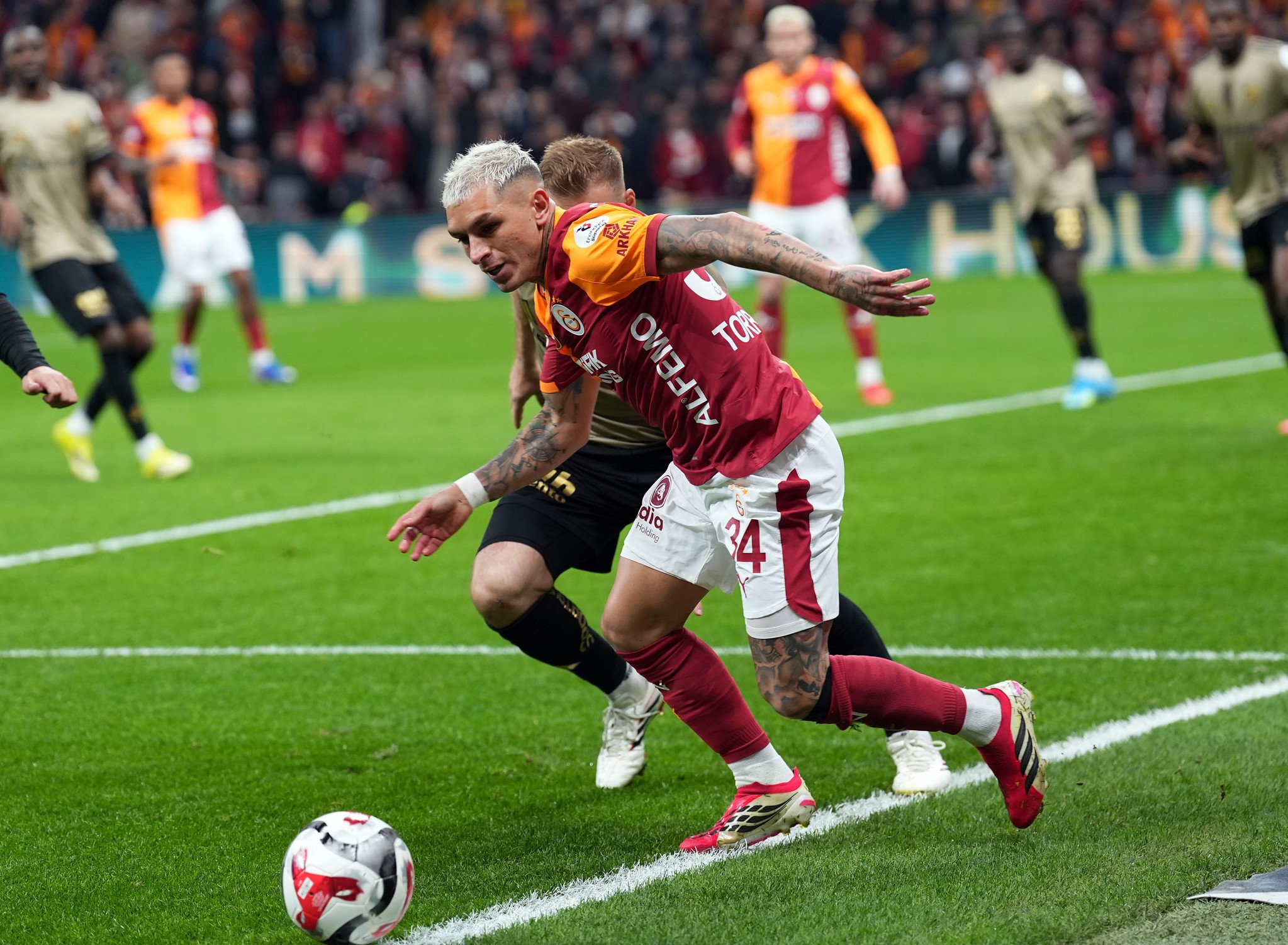 Spor yazarları Galatasaray-Kocaelispor maçını yorumladı!