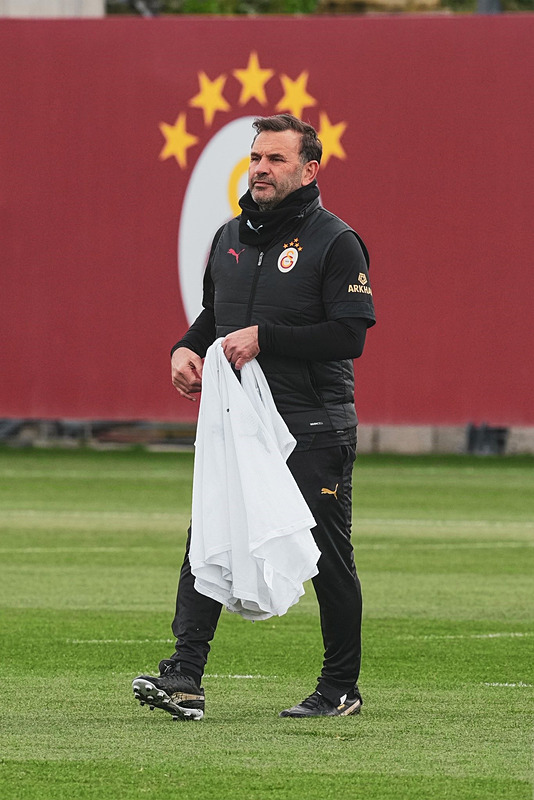 Spor yazarından flaş Galatasaray iddiası! Köstebeğin dili yok artık