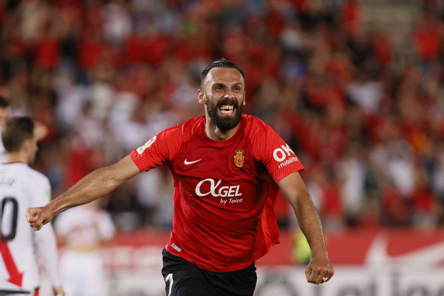 Fenerbahçe’ye transferde Barcelona engeli! Vedat Muriqi...