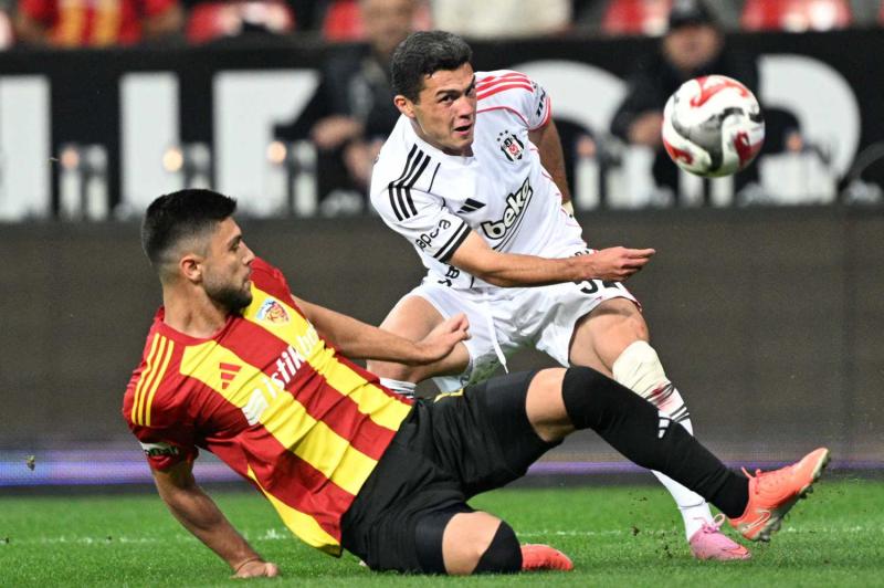 Beşiktaş flaş transfer operasyonu! Kanatlara 4 transfer birden