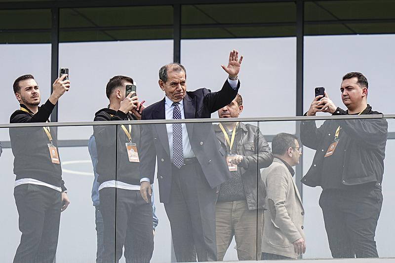 Galatasaray Başkanı Dursun Özbek’ten prim kararı!