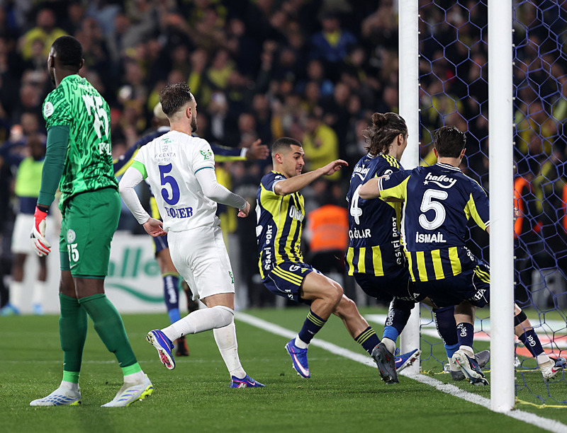 Spor yazarları Fenerbahçe-Çaykur Rizespor maçını yorumladı!