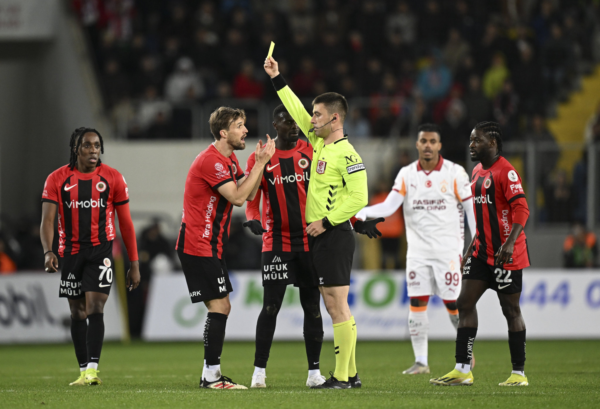 Spor yazarları Natura Dünyası Gençlerbirliği-Galatasaray maçını yorumladı!