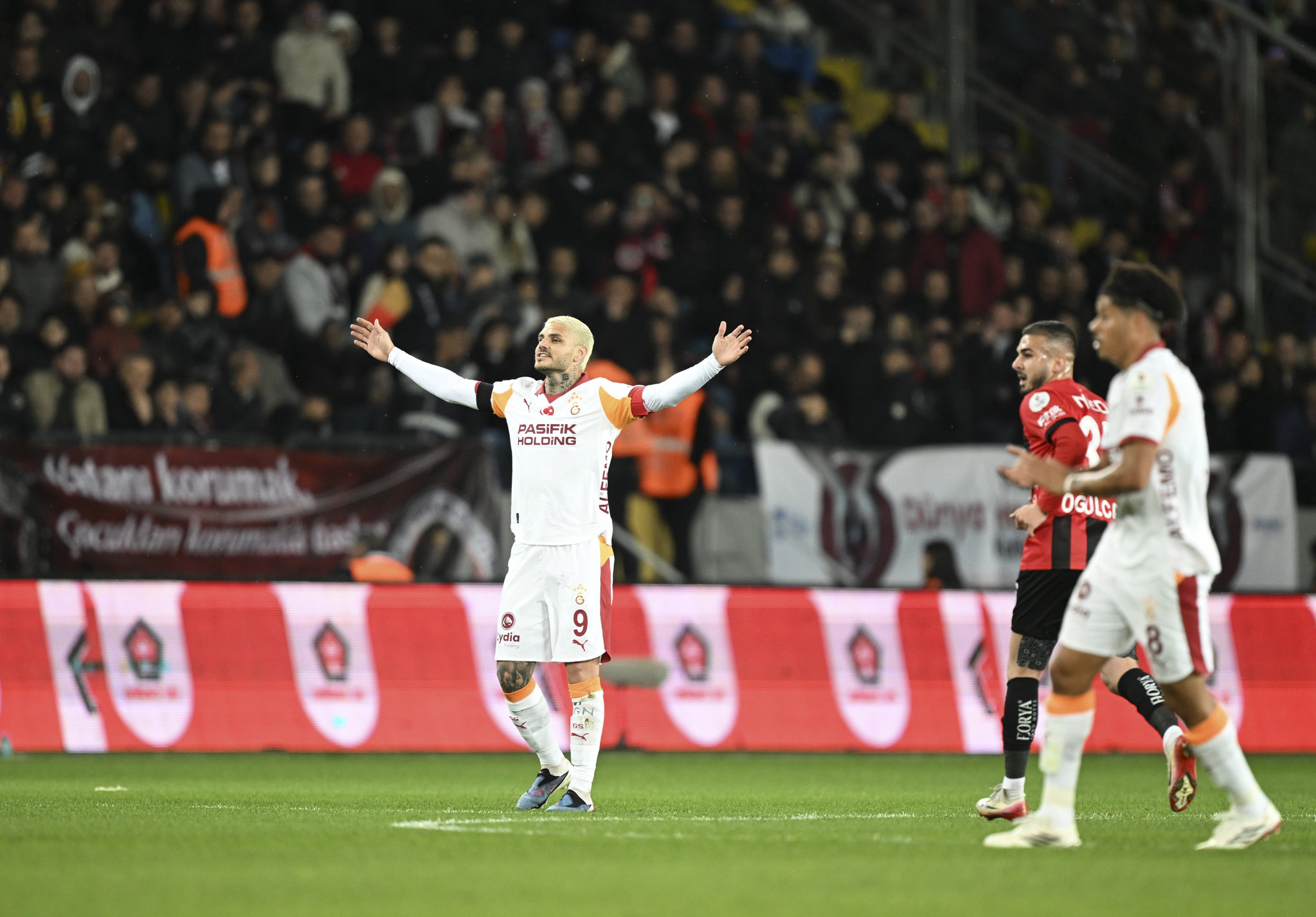 Spor yazarları Natura Dünyası Gençlerbirliği-Galatasaray maçını yorumladı!