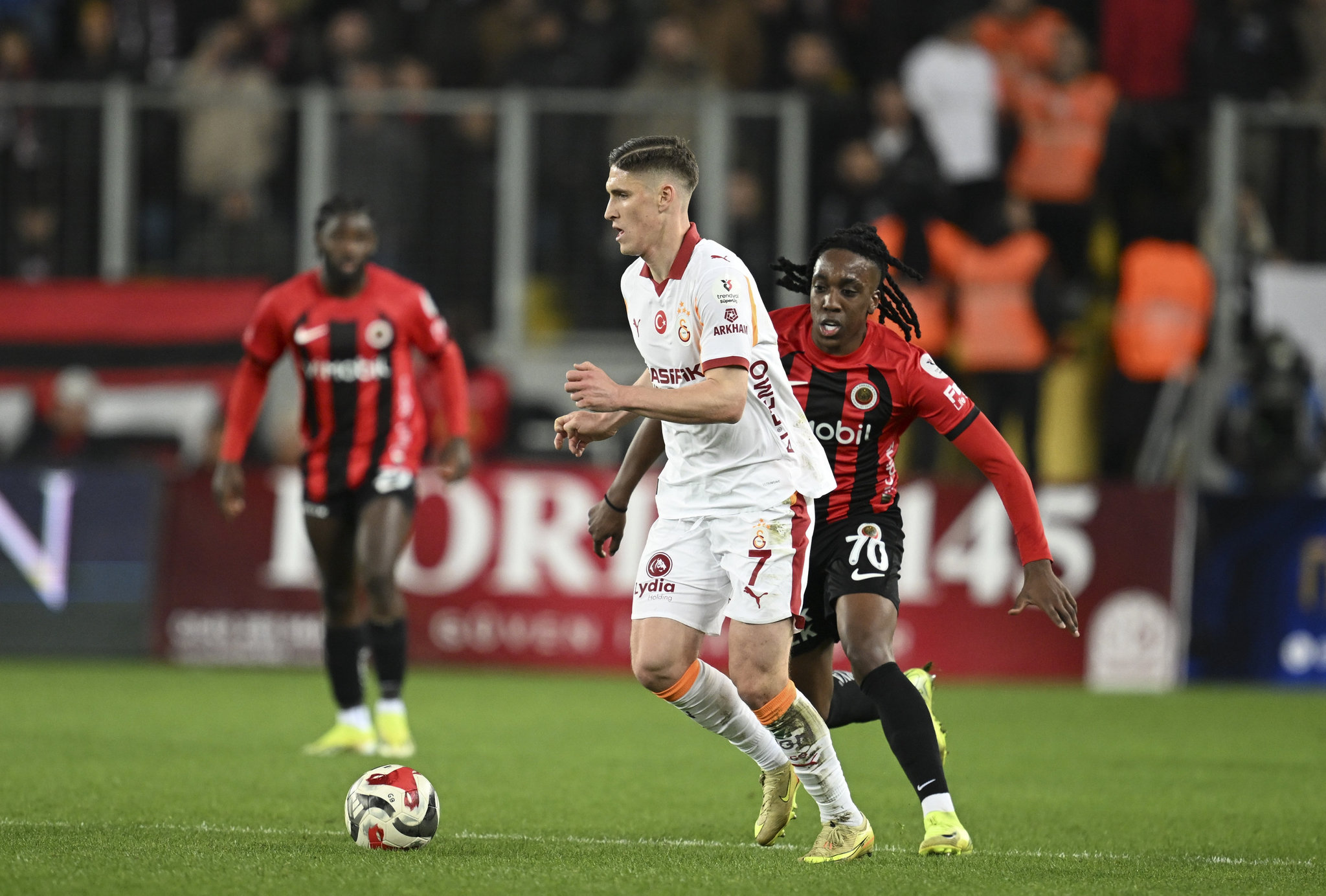 Spor yazarları Natura Dünyası Gençlerbirliği-Galatasaray maçını yorumladı!