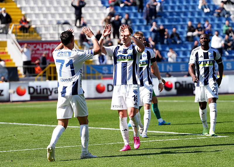 Yapay zeka Süper Lig’de şampiyonluk oranlarını açıkladı!