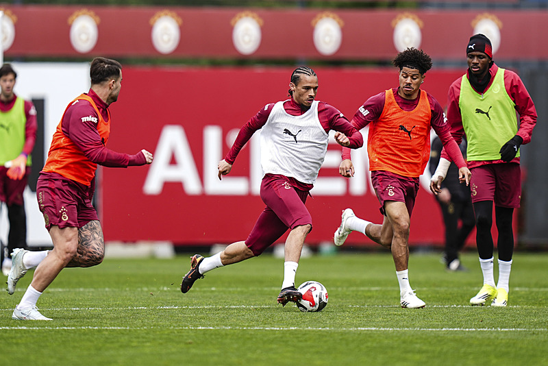 Galatasaray’da parola çifte kupa! İşte Okan Buruk’un ilk 11 tercihi